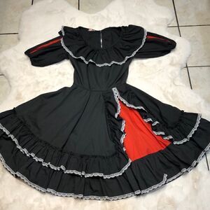 Vintage The Lamont Line dress. Lace trimming ruffle fall rounded dress